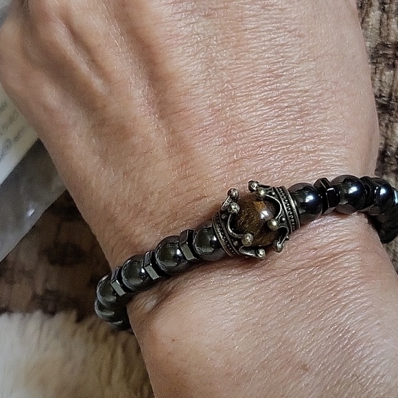 Tiger eye bracelet  unisex Price Drpped&firm - Picture 1 of 3